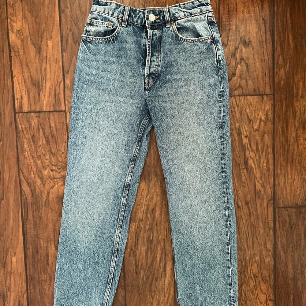 ZARA MOM JEANS